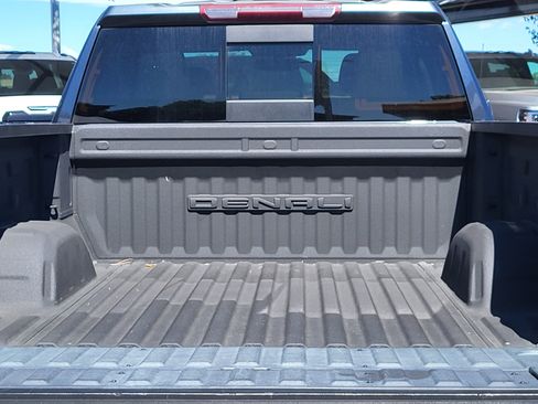 Used 2022 GMC Sierra 1500 Denali w/ Denali Premium Package AWD/4WD image 24