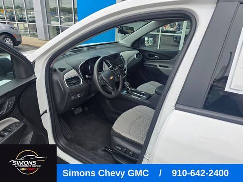 Used 2024 Chevrolet Equinox LS w/ LS Convenience Package AWD/4WD image 11