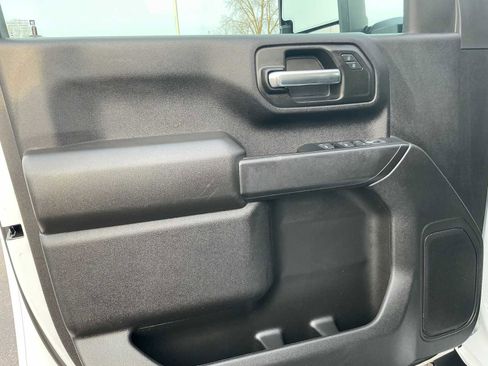 Used 2024 Chevrolet Silverado 2500 Custom w/ Custom Value Package image 21