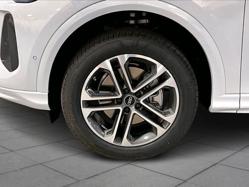 New 2026 Audi Q5 Premium AWD/4WD image 11