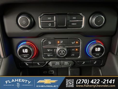Used 2023 Chevrolet Tahoe Z71 w/ Luxury Package AWD/4WD image 31