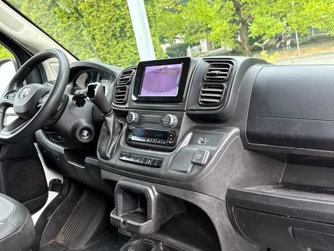 Used 2025 RAM ProMaster 2500 w/ Convenience Group FWD image 22