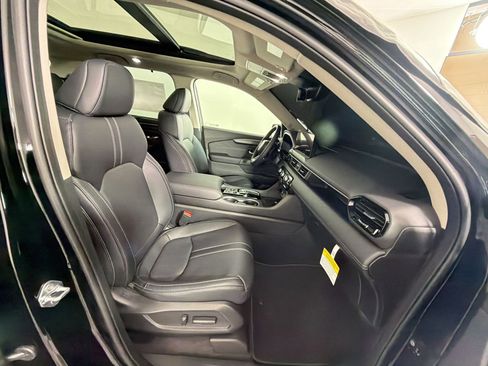 New 2026 Honda Pilot Touring image 24