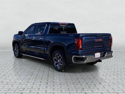 Used 2022 GMC Sierra 1500 SLT w/ SLT Premium Plus Package image 4