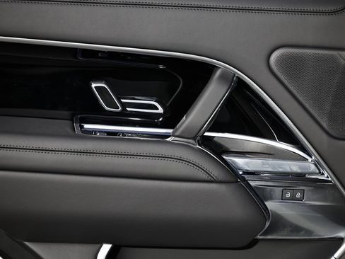 New 2025 Land Rover Range Rover SE image 23