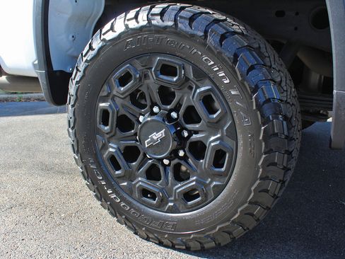 Used 2024 Chevrolet Silverado 2500 W/T w/ WT Convenience Package image 32