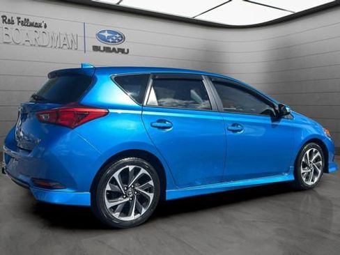 Used 2018 Toyota Corolla iM w/ Carpet Mat Package (TMS) FWD image 4