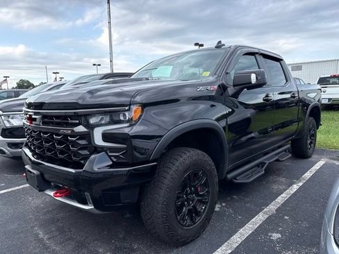 Used 2023 Chevrolet Silverado 1500 ZR2 AWD/4WD image 1