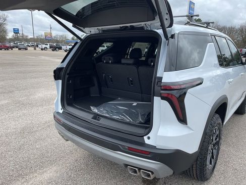 New 2026 Chevrolet Traverse Z71 w/ Driver Confidence Package image 31