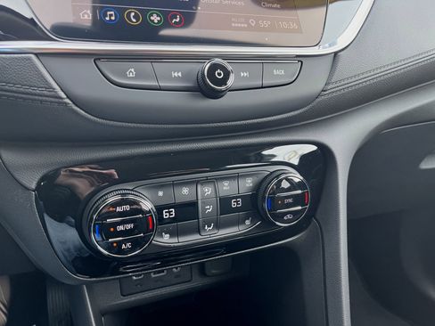 Used 2022 Buick Encore GX Select image 12