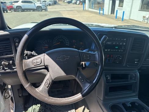 Used 2003 Chevrolet Silverado 1500 LS w/ Off-Road Package AWD/4WD image 20