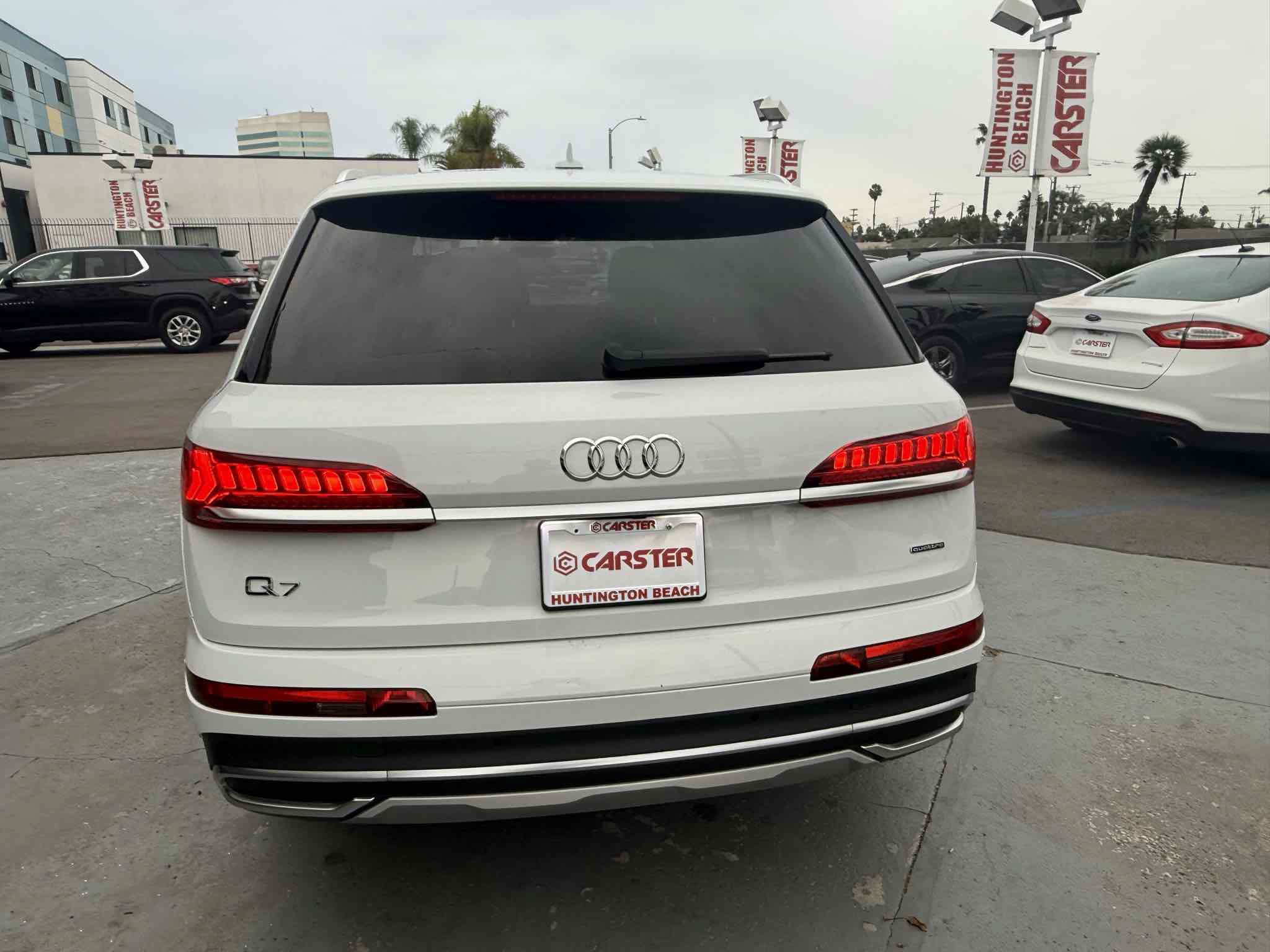 Used 2023 Audi Q7 3.0T Premium w/ Convenience Package AWD/4WD image 3