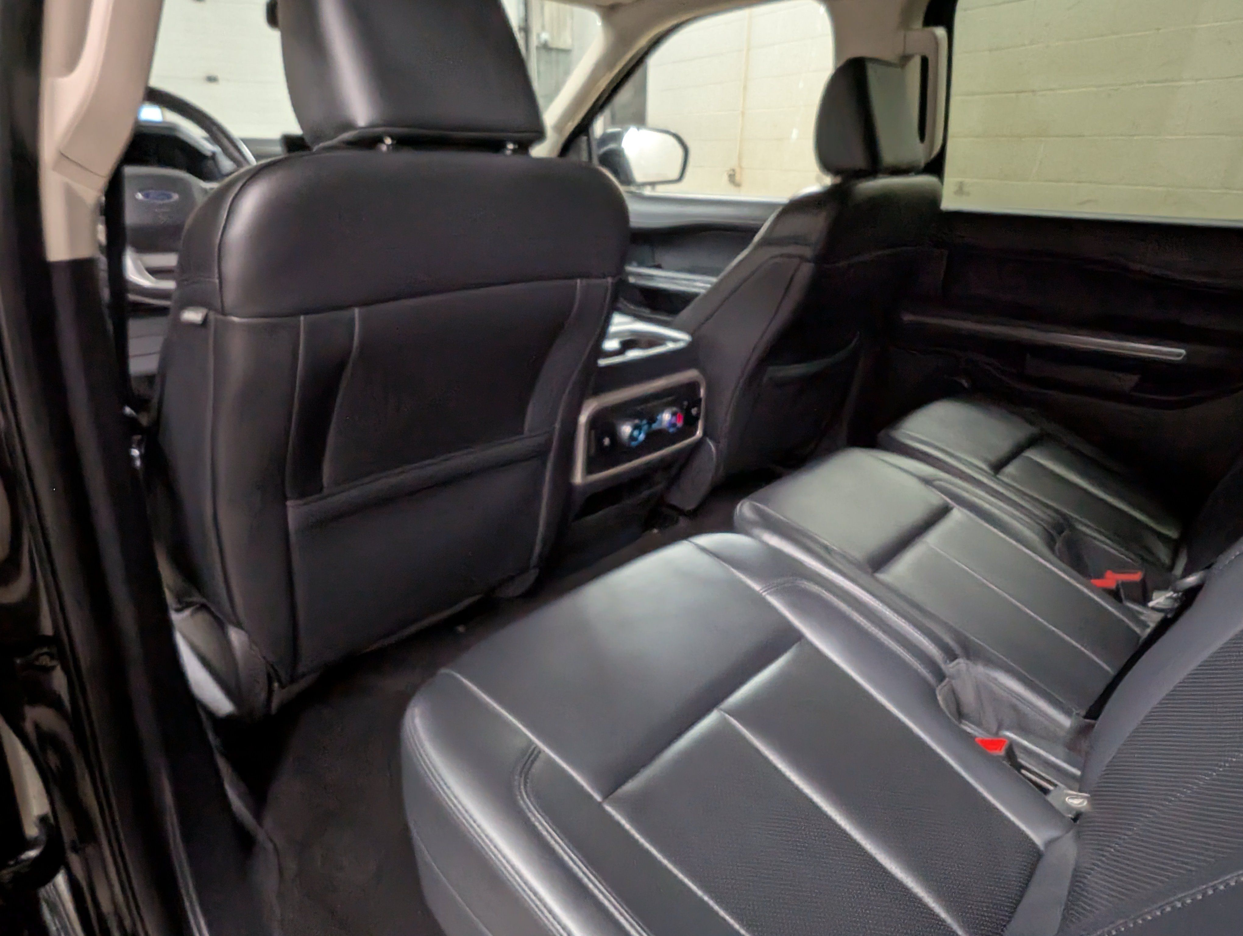Used 2024 Ford Expedition Max XLT AWD/4WD image 9