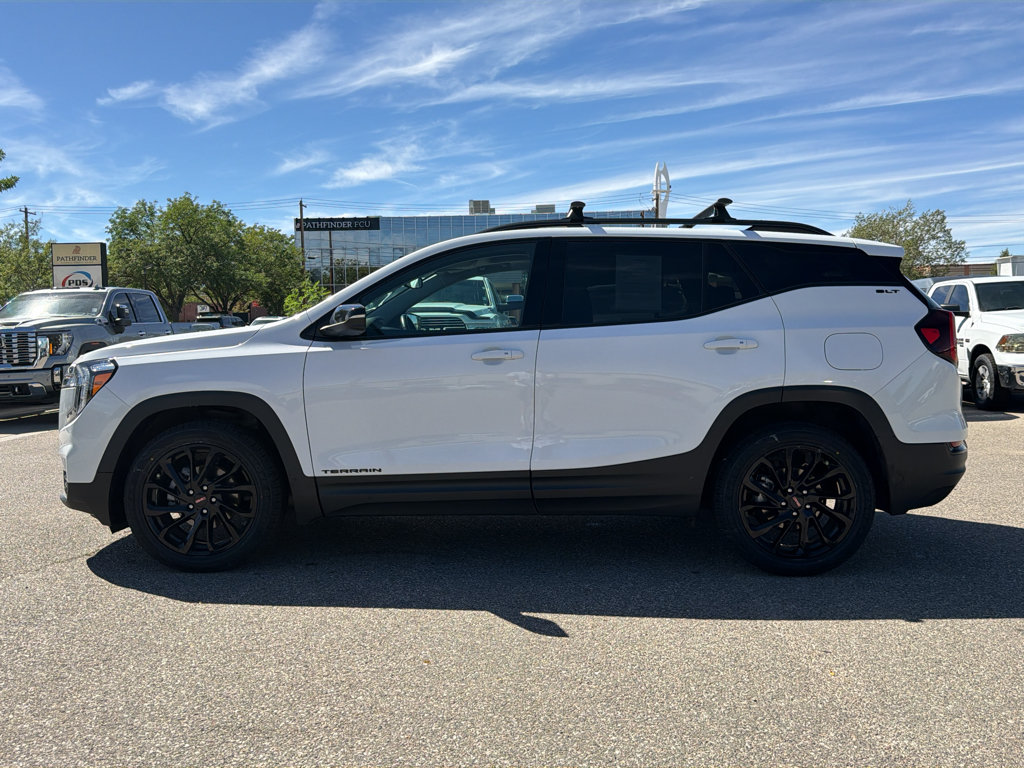 Used 2024 GMC Terrain SLT w/ Elevation Edition AWD/4WD image 2