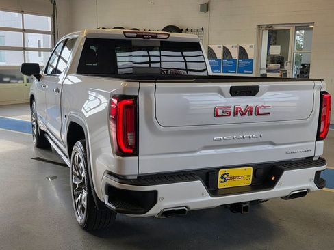 Used 2023 GMC Sierra 1500 Denali w/ Denali Reserve Package AWD/4WD image 7