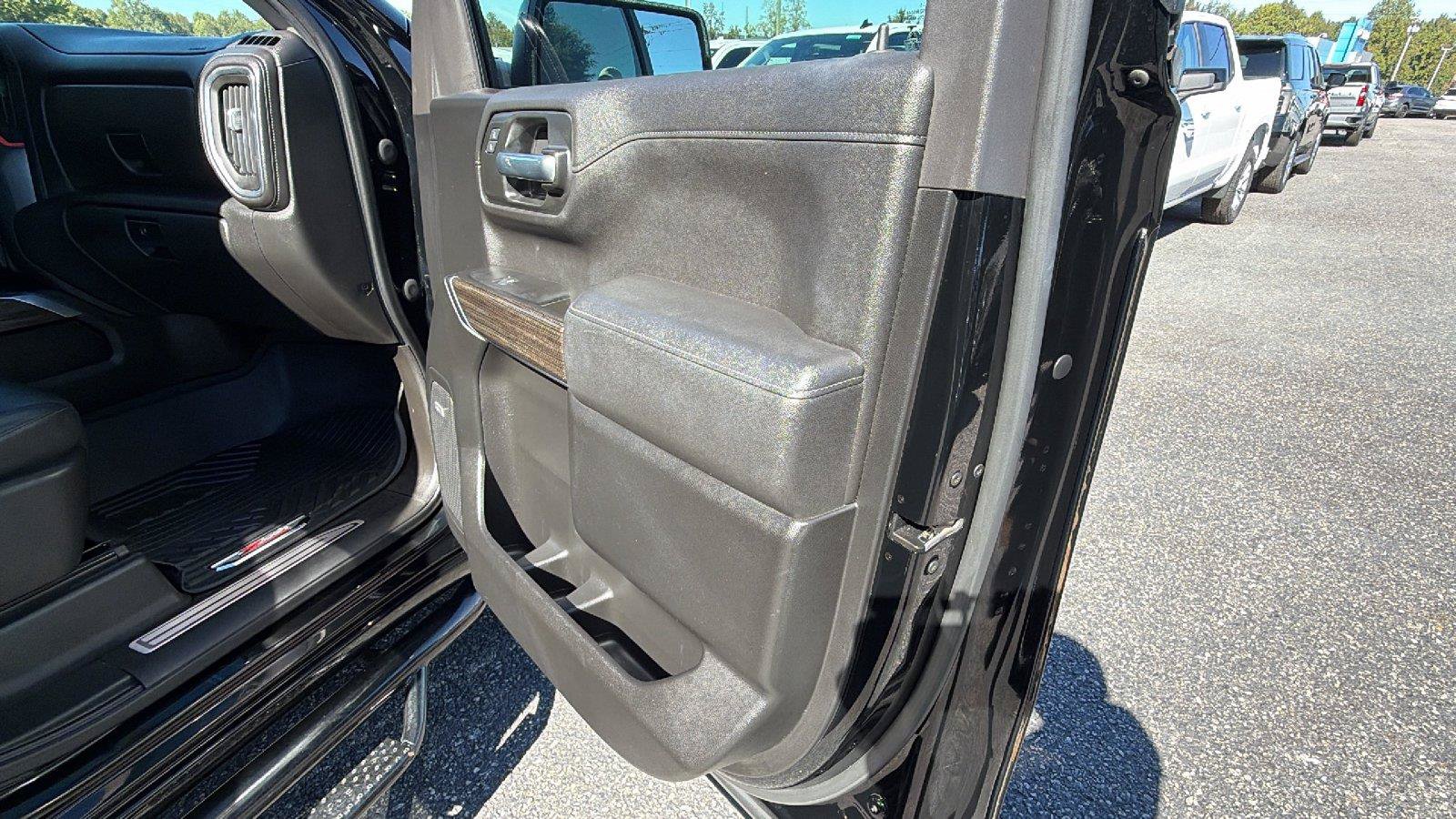 Used 2021 Chevrolet Silverado 1500 LT Trail Boss w/ Convenience Package II AWD/4WD image 18