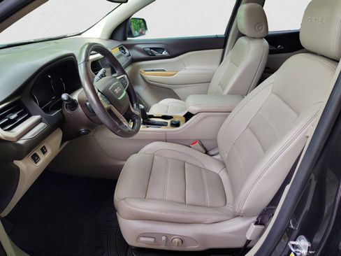Used 2017 GMC Acadia Denali w/ Technology Package AWD/4WD image 10