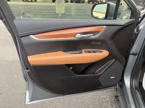 Used 2022 Cadillac XT5 Premium Luxury FWD image 15