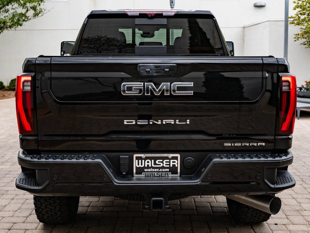 Used 2024 GMC Sierra 2500 Denali Ultimate w/ Max Trailering Package AWD/4WD image 7