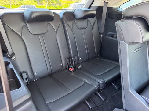 Used 2024 Kia Sorento S AWD/4WD image 19