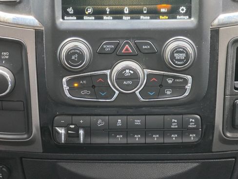 Used 2018 RAM 2500 Laramie w/ Sport Appearance Group AWD/4WD image 23