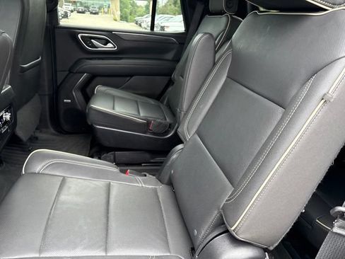 Used 2022 GMC Yukon SLT w/ SLT Luxury Package AWD/4WD image 10