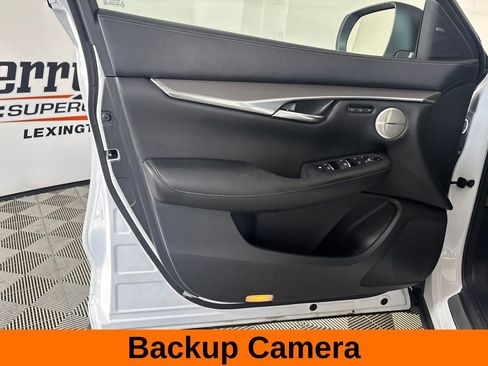 Used 2023 INFINITI QX50 Luxe FWD image 9
