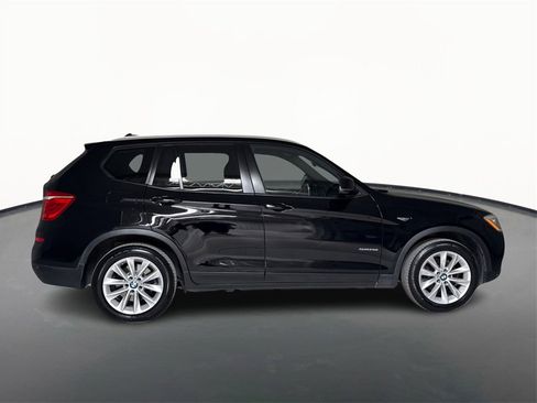 Used 2017 BMW X3 sDrive28i image 4