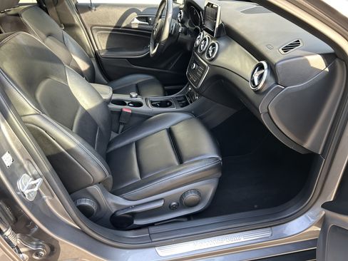 Used 2016 Mercedes-Benz GLA 250 image 45