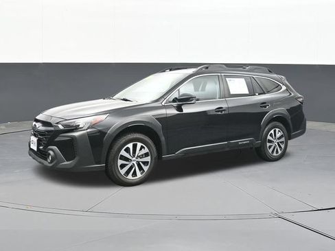 Used 2023 Subaru Outback Premium AWD/4WD image 7