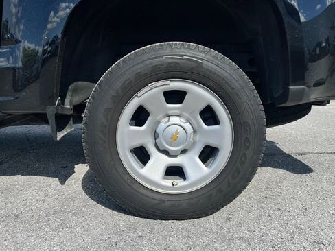 Used 2022 Chevrolet Colorado W/T w/ WT Convenience Package RWD image 9