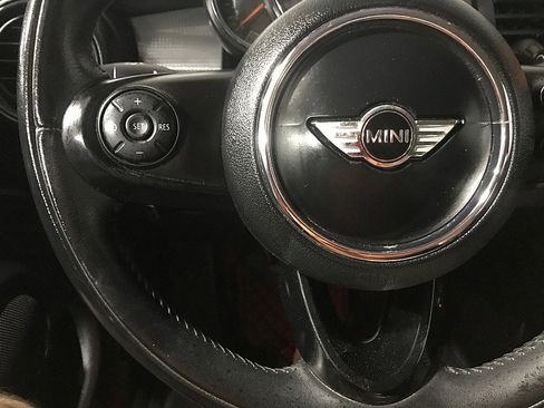 Used 2015 MINI Cooper 4-Door Hardtop FWD image 24