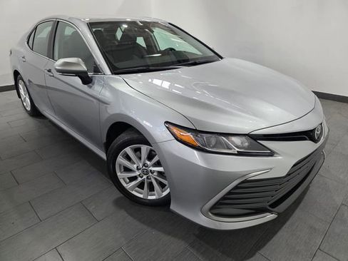 Used 2023 Toyota Camry LE w/ Convenience Package image 7