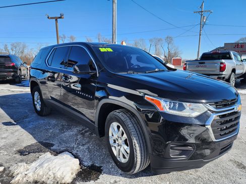 Used 2018 Chevrolet Traverse LS image 3