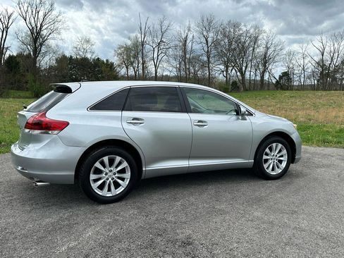 Used 2015 Toyota Venza XLE image 9