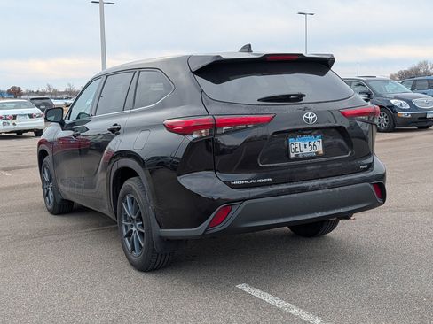 Used 2020 Toyota Highlander L image 3