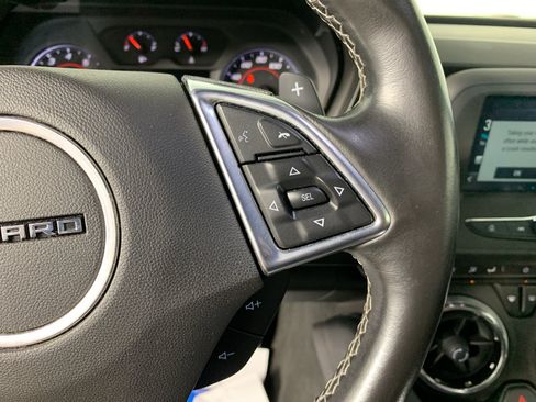 Used 2017 Chevrolet Camaro LT RWD image 19