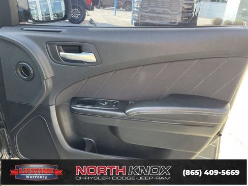 Used 2019 Dodge Charger SXT image 26