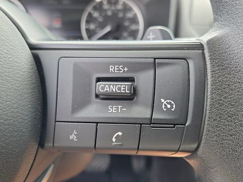 Used 2024 Nissan Rogue S AWD/4WD image 26
