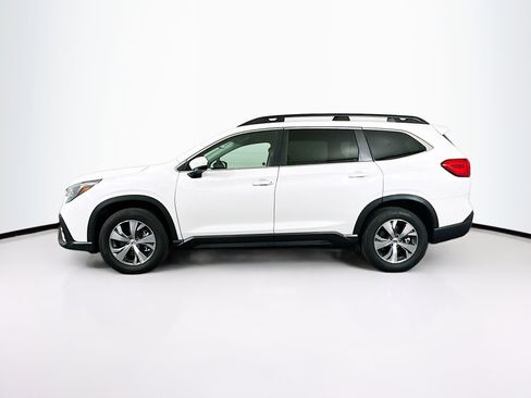 Used 2024 Subaru Ascent Premium w/ Convenience Package image 4