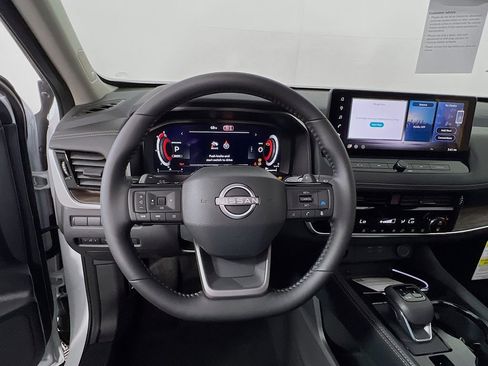 New 2026 Nissan Rogue Platinum AWD/4WD image 10