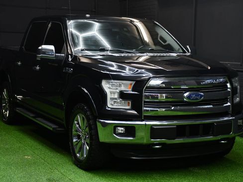 Used 2016 Ford F150 Lariat w/ Equipment Group 502A Luxury AWD/4WD image 12