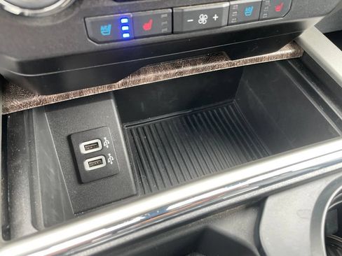 Used 2019 Ford F250 Lariat w/ Lariat Ultimate Package AWD/4WD image 11