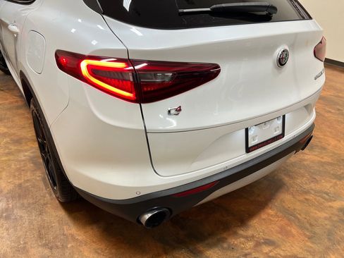 Used 2018 Alfa Romeo Stelvio Ti Sport image 46