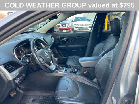 Used 2015 Jeep Cherokee Trailhawk w/ Comfort/Convenience Group image 10