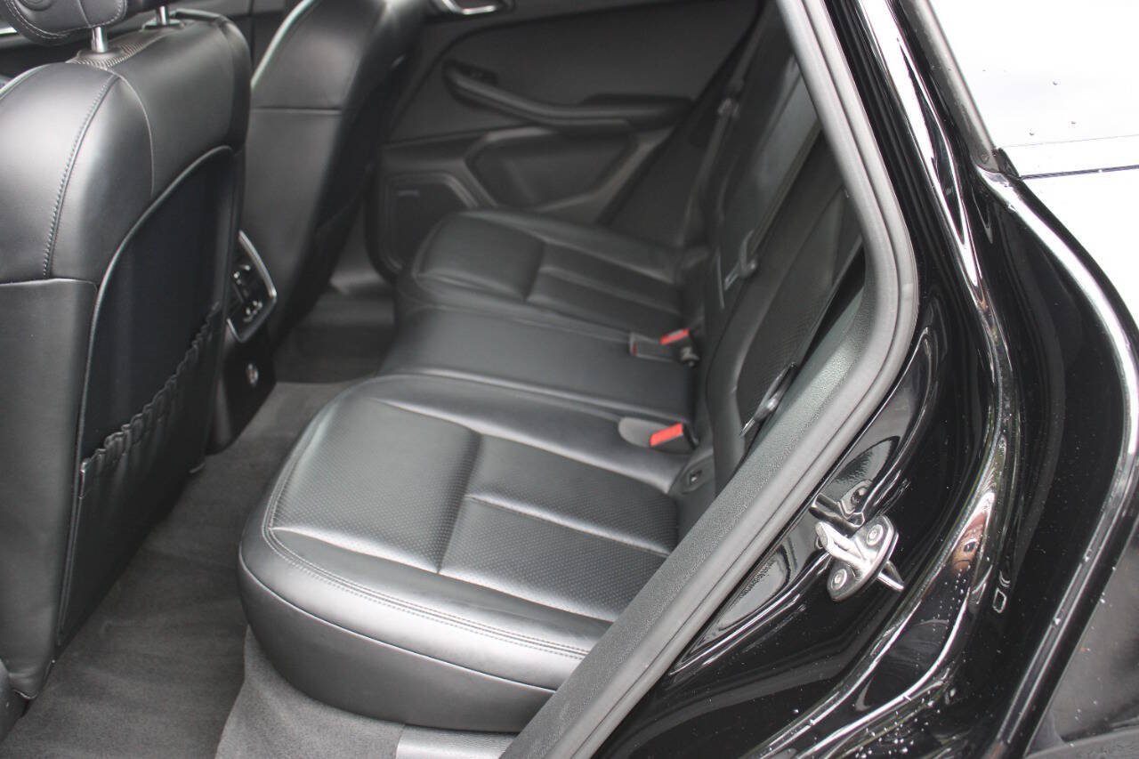 Used 2018 Porsche Macan GTS AWD/4WD image 11