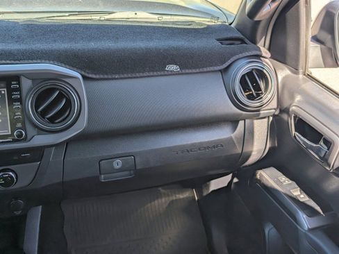 Used 2023 Toyota Tacoma TRD Off-Road image 18