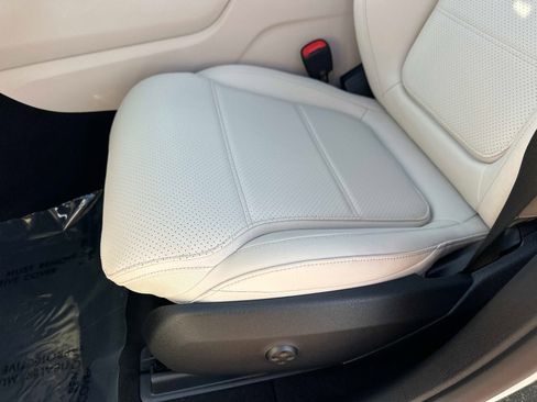 New 2026 Mercedes-Benz GLC 300 image 22