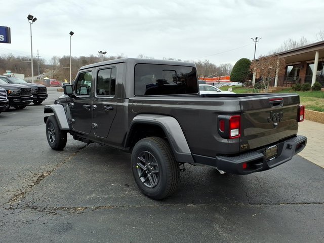 New 2026 Jeep Gladiator Sport AWD/4WD image 4