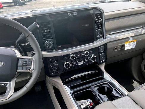 New 2026 Ford F250 Platinum w/ Platinum Plus Package AWD/4WD image 7